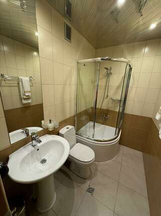 Гостиница Строитель Сыктывкар Номер стандарт с 2 односпальными кроватями-4