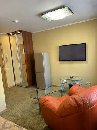 Гостиница Строитель Сыктывкар Номер комфорт премиум с 1 двуспальной кроватью-4