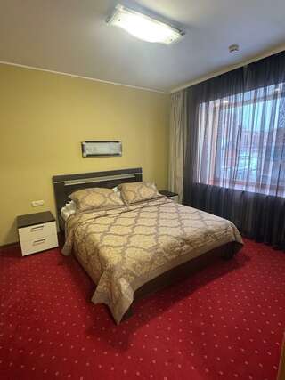 Гостиница Строитель Сыктывкар Номер люкс улучшенный-4