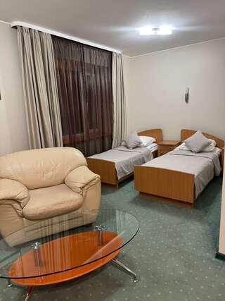 Гостиница Строитель Сыктывкар Номер стандарт с 2 односпальными кроватями-1